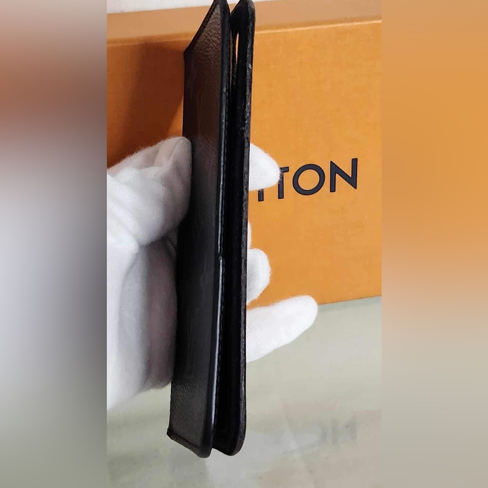 Louis Vuitton Monogram Graphite Iphone Cover/Gend… - image 6